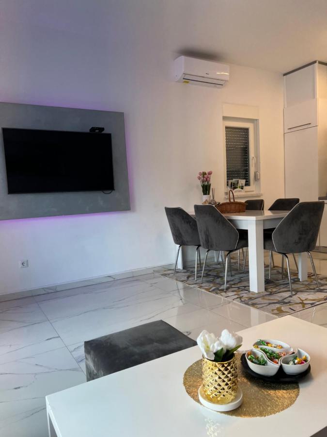 River Luxury House Бихач Экстерьер фото